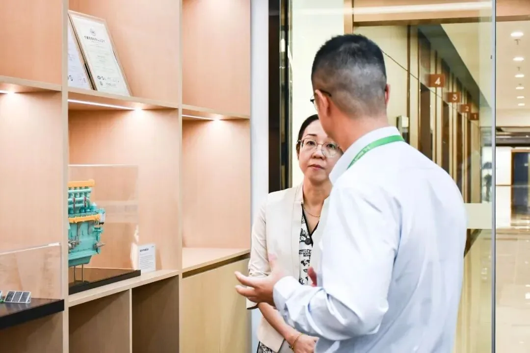 HANLY动态 | 湖北省社科院调研组走进汉理新能，共探航运低碳转型之路